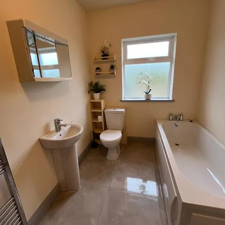 Teach Molcamor, Achill Island