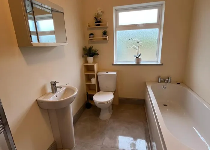 Teach Molcamor, Achill Island