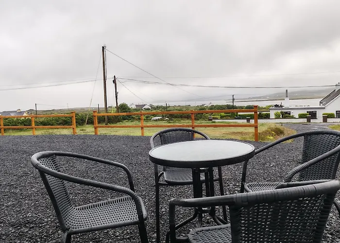 Teach Molcamor, Achill Island * Salia